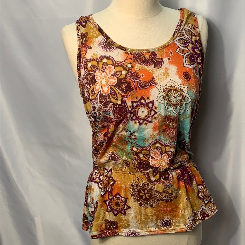 Currants Racer Back Tank with Lace Size Small